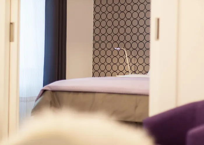 Tesla Boutique Apartments & Rooms
