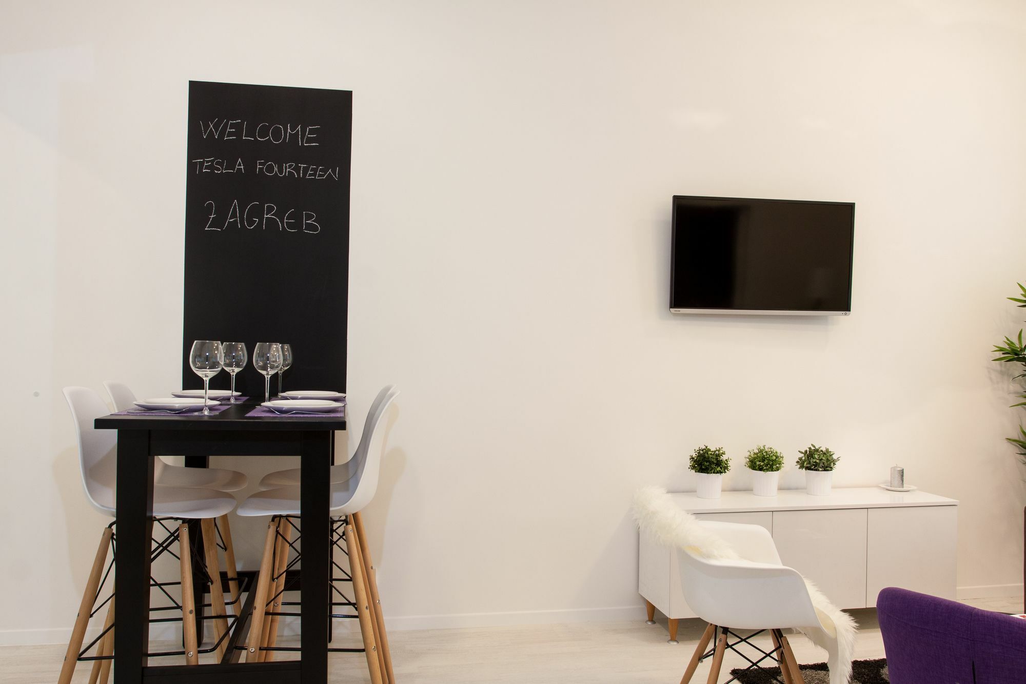 Tesla Boutique & * Zagreb